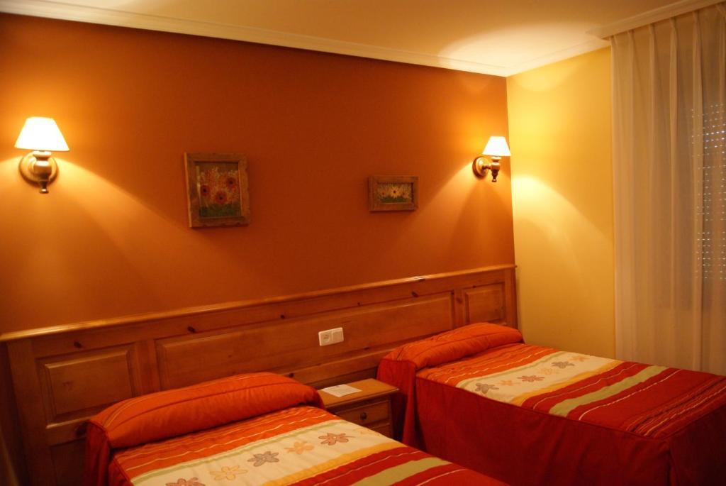 Hotel Garganta Del Cares Poncebos Room photo